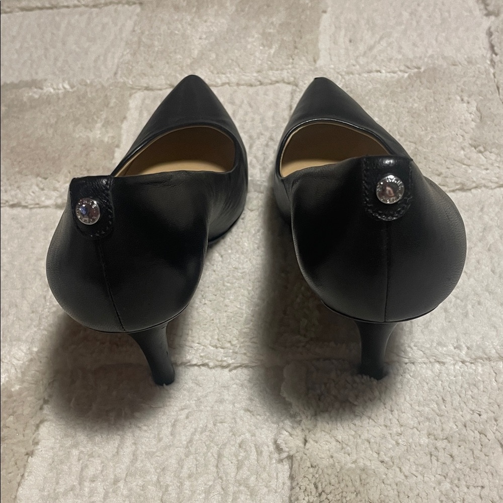 Michael Kors Classic Black Heels - Picture 5 of 6
